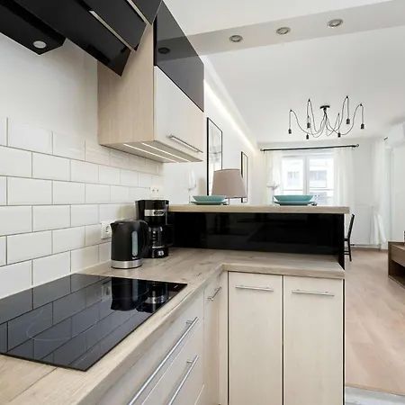 Klimatyzowany Z Balkonem I Przestrzenia Do Pracy Lokalizacja Blisko Wisly By Renters Apartmán Krakov