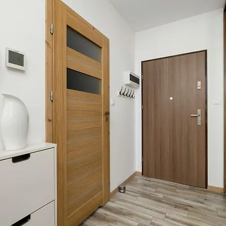 Klimatyzowany Z Balkonem I Przestrzenia Do Pracy Lokalizacja Blisko Wisly By Renters Διαμέρισμα